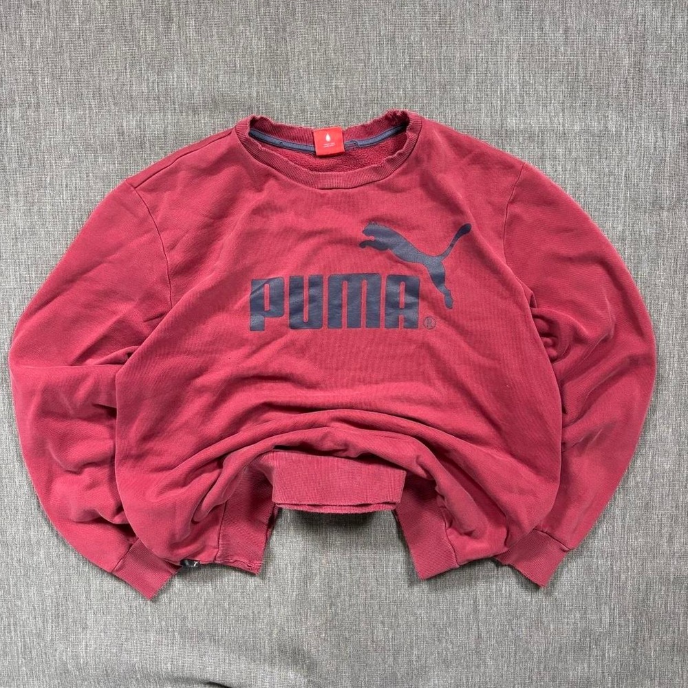Distressed Puma red crewneck sweatshirt - XL